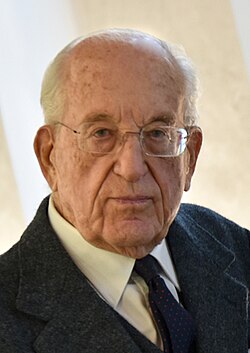 Andrea Carandini