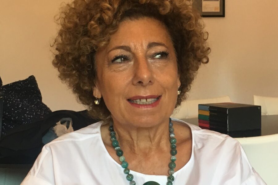 Angela Tecce