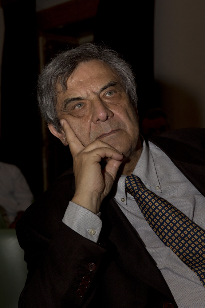 Dante Maffia