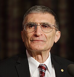 Aziz Sançar